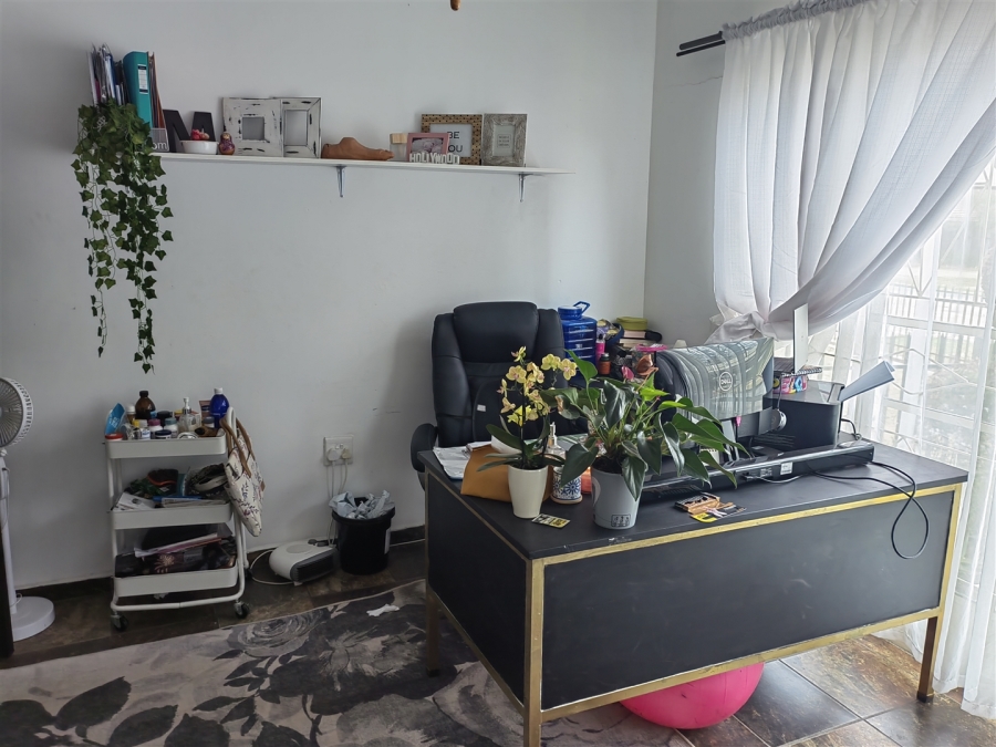 5 Bedroom Property for Sale in Parys Free State